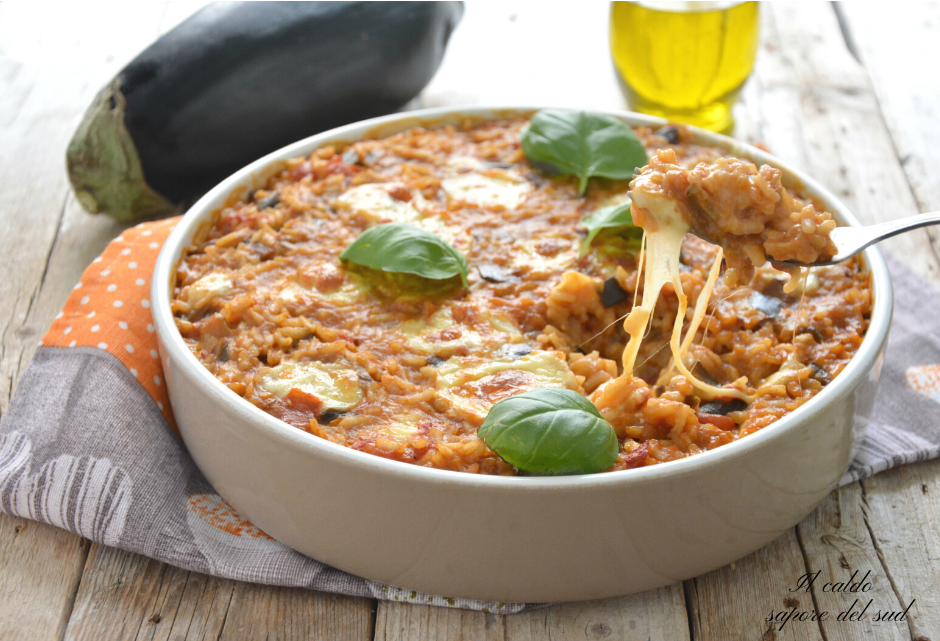 Arroz assado com berinjela e muçarela