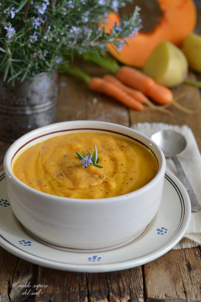 Creme de abóbora, batatas e cenouras