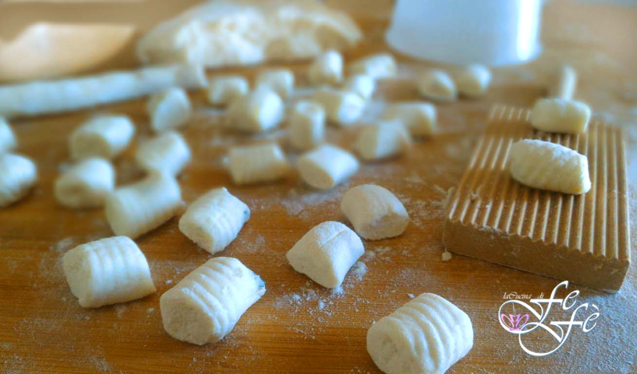 NHOQUE DE RICOTA E RASPAS DE LIMÃO (Receita sem ovos)