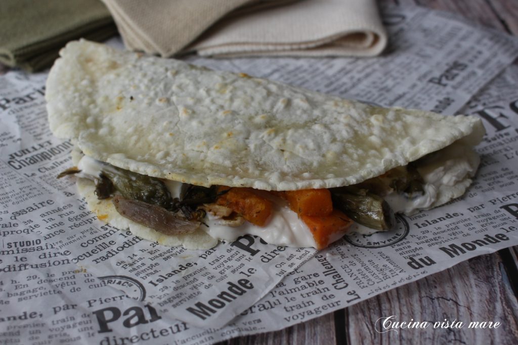 Piadina com queijo e vegetais Cozinha vista mar
