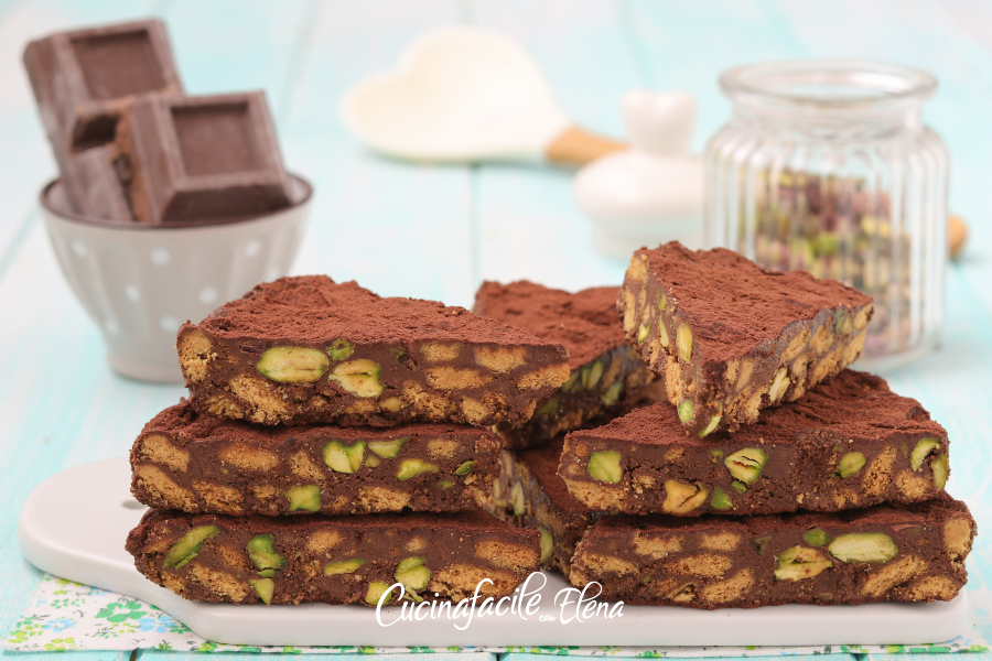Torta de biscoito de pistache e chocolate