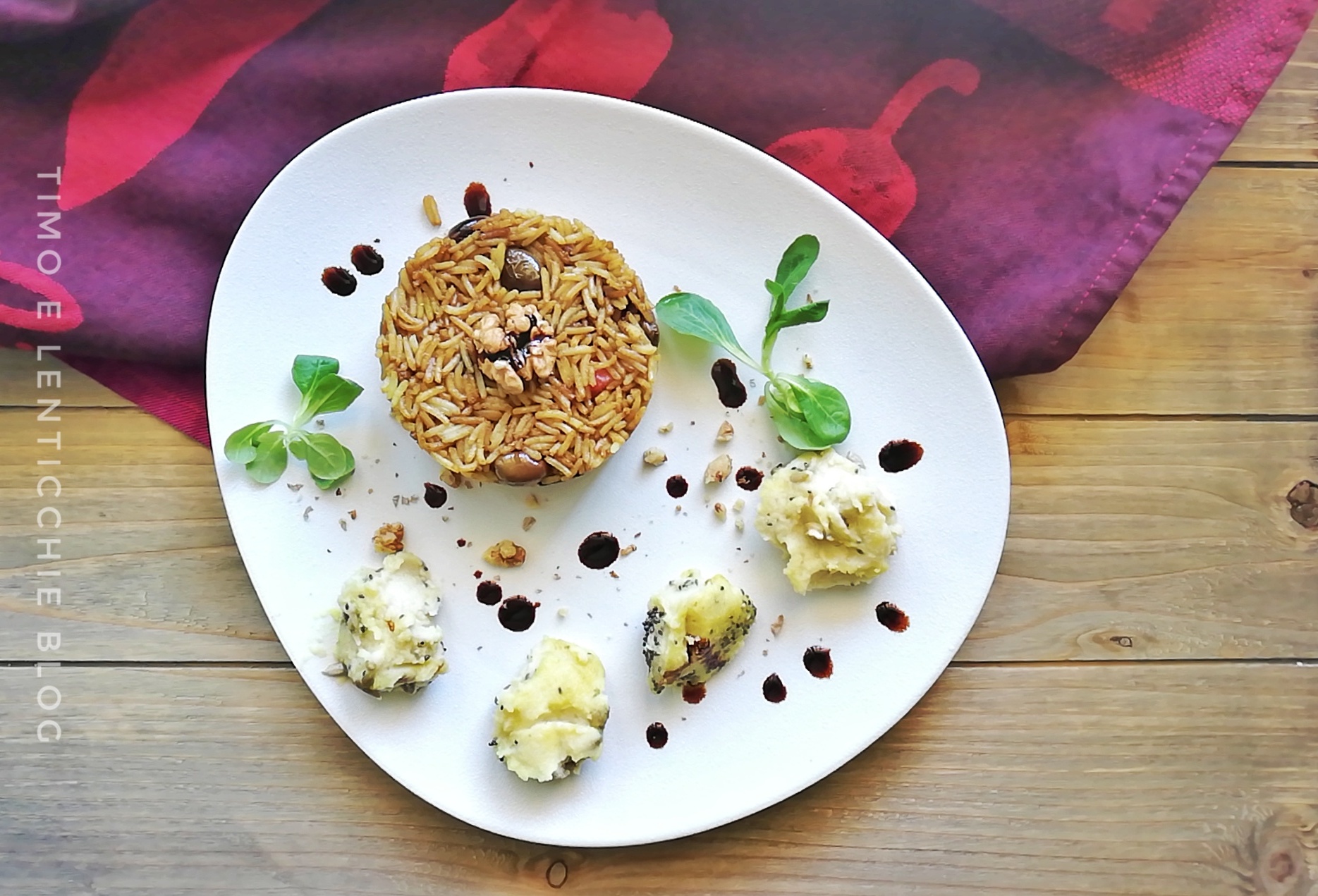 Arroz integral ao curry com purê de favas