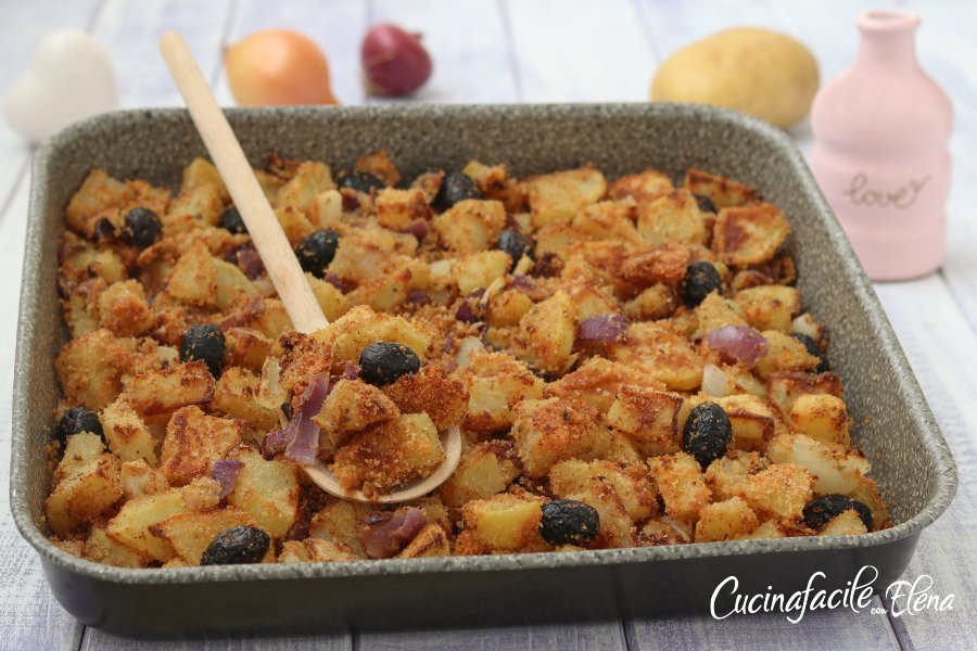 Batatas e cebolas gratinadas no forno