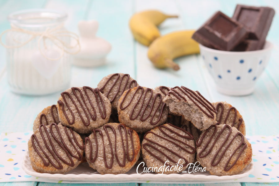 Biscoitos de banana e coco