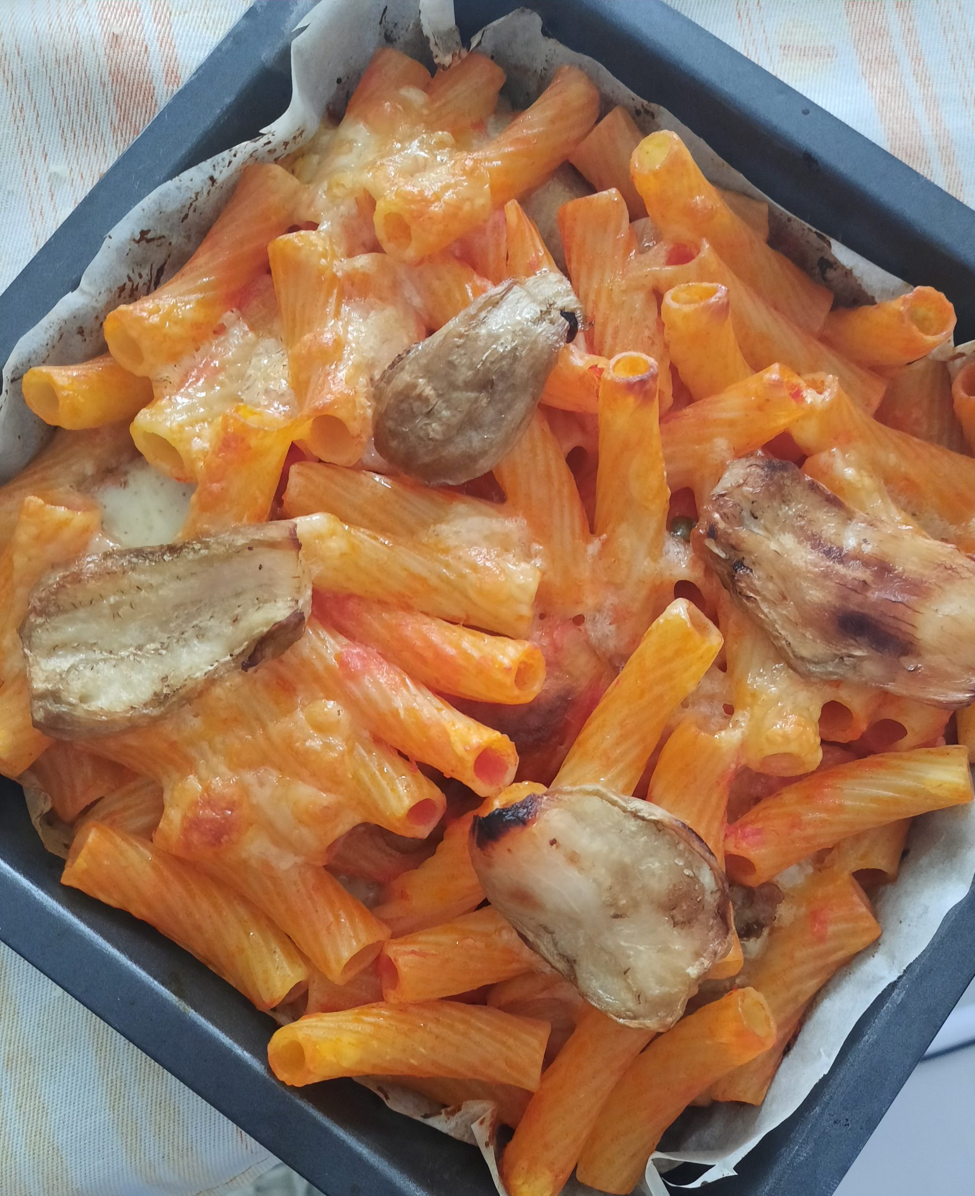 Macarrão ao forno com berinjela