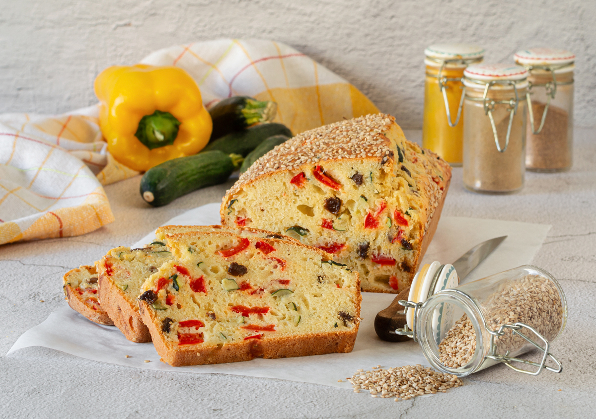 Plumcake de verduras com cominho e uvas passas
