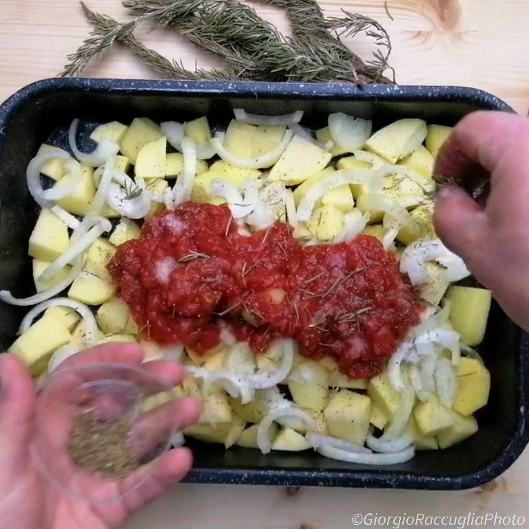 receita de linguiça e batatas à pizzaiola