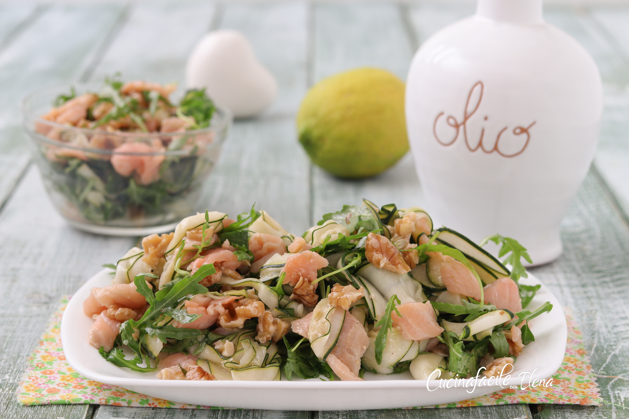 Salada de abobrinha e salmão