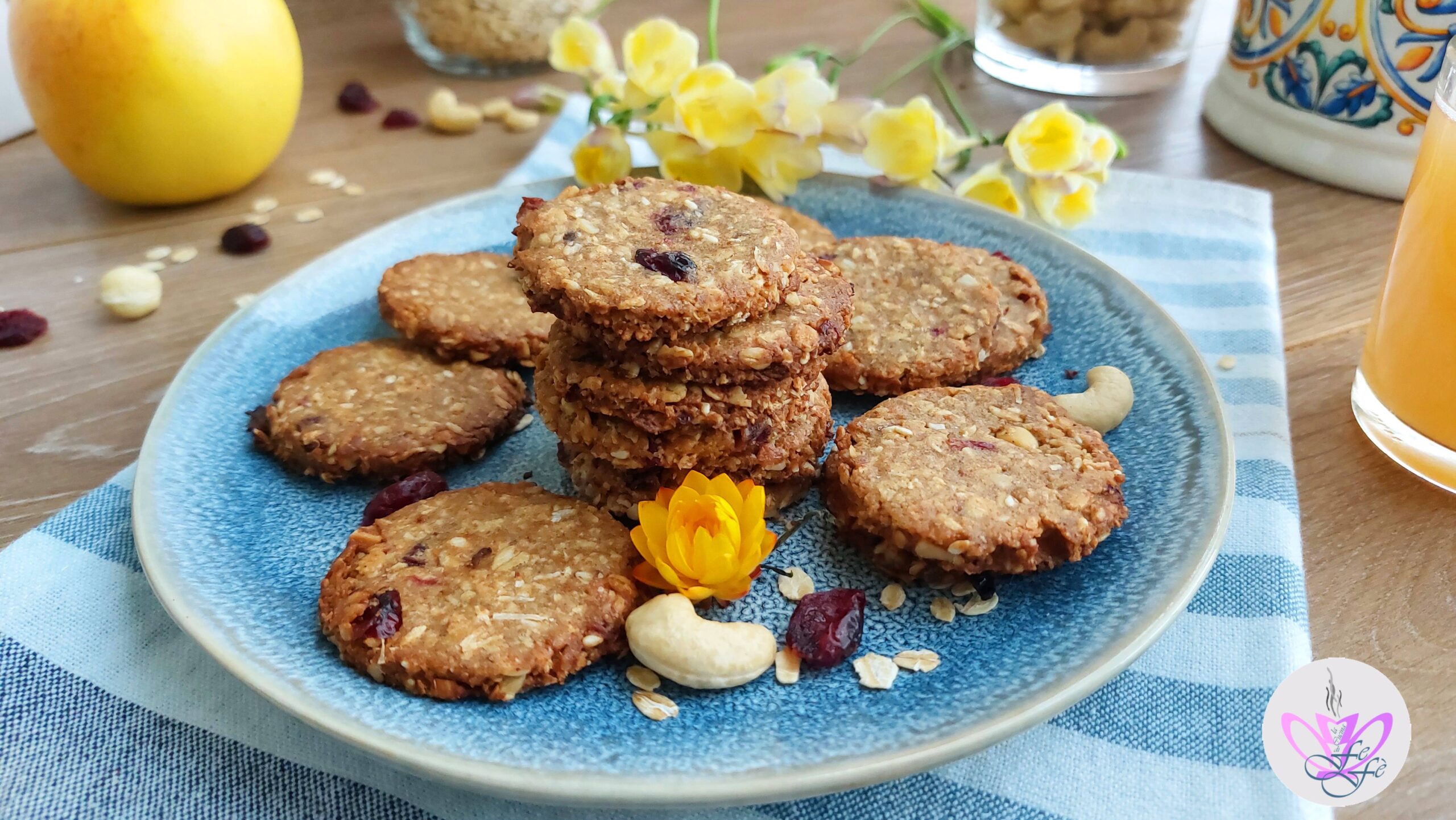BISCOITOS DE AVENA, COCO E CASTANHA-DE-CAJU