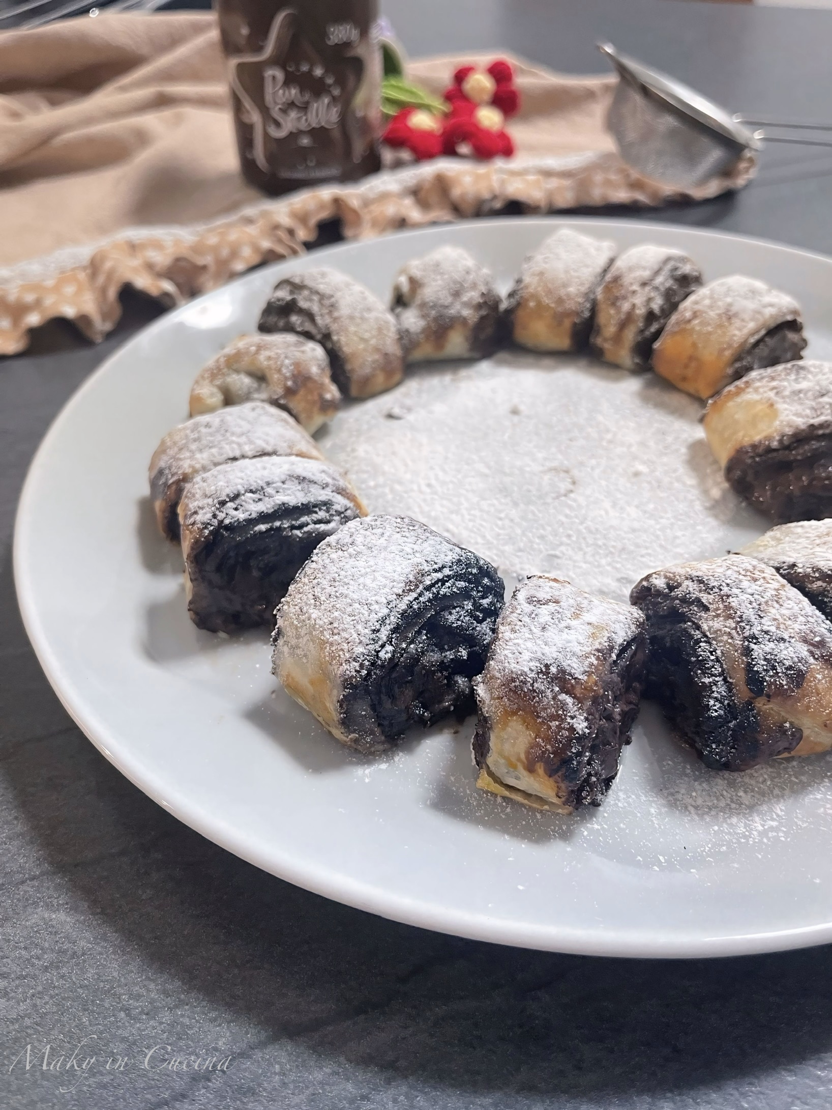 Coroa de massa folhada com creme Pan di Stelle