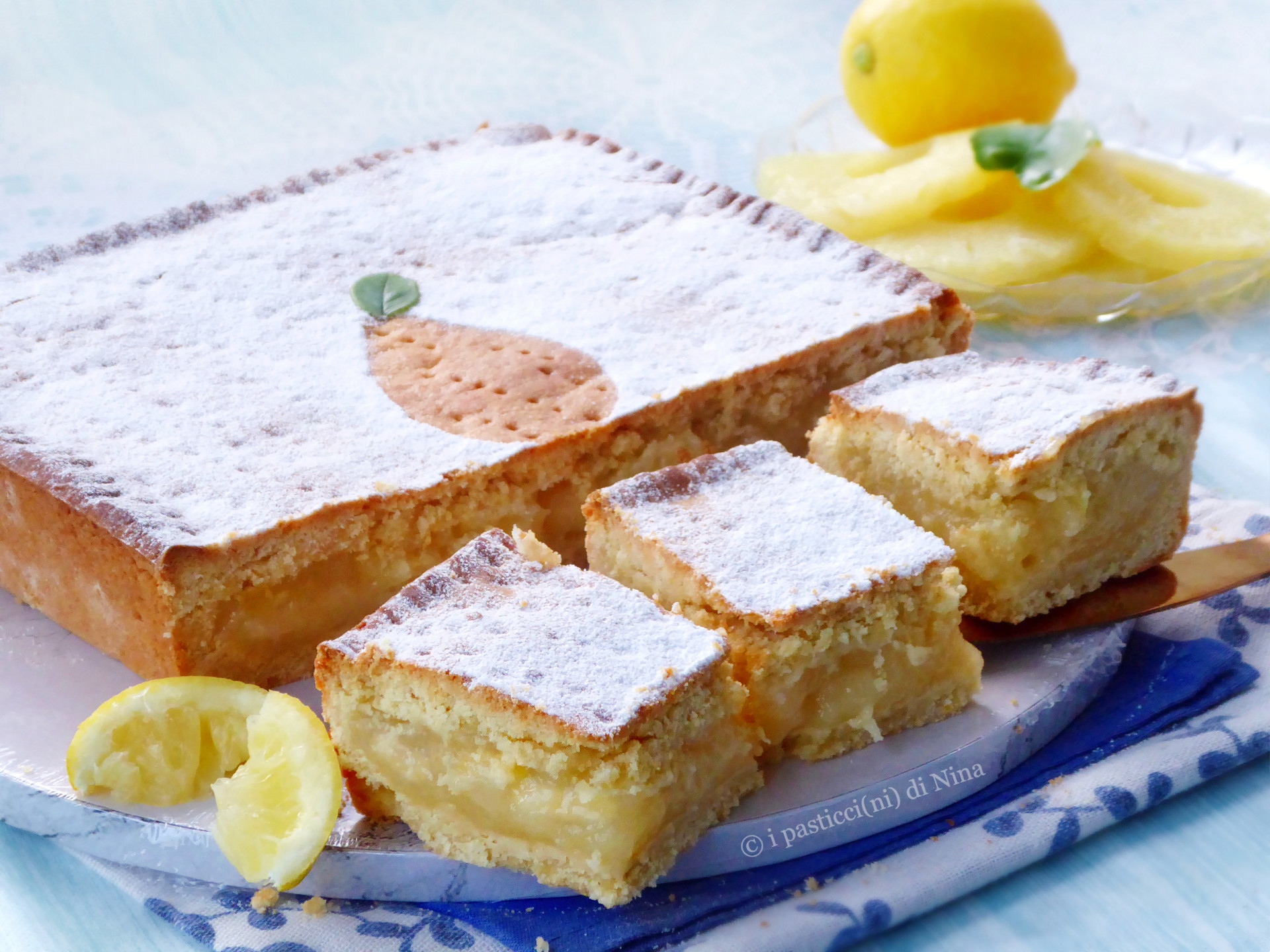 TORTA BISCOITO COM CREME DE LIMÃO E ABACAXI