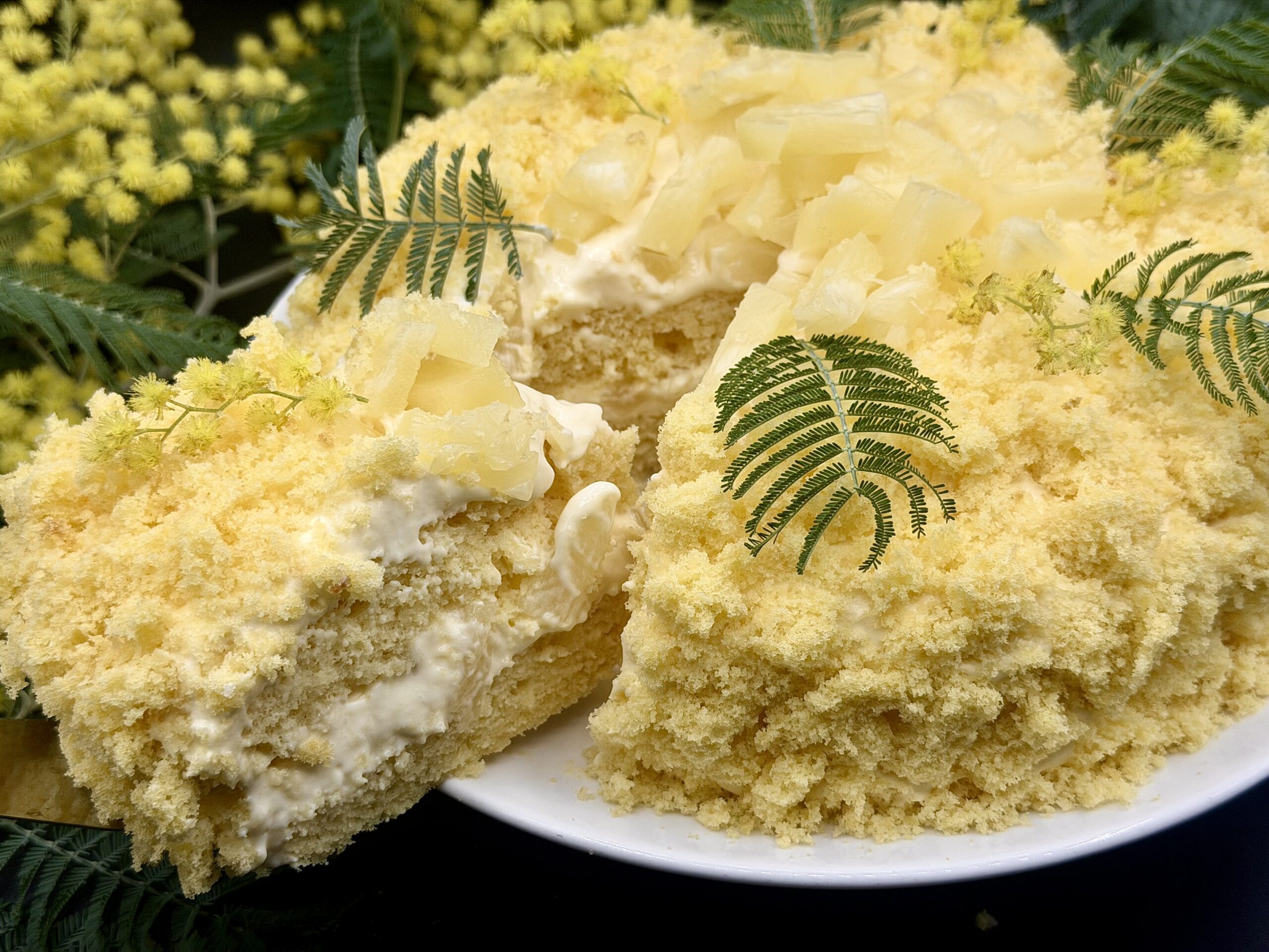 Bolo Mimosa com Abacaxi Macio e Cremoso – Receita Perfeita para 8 de Março