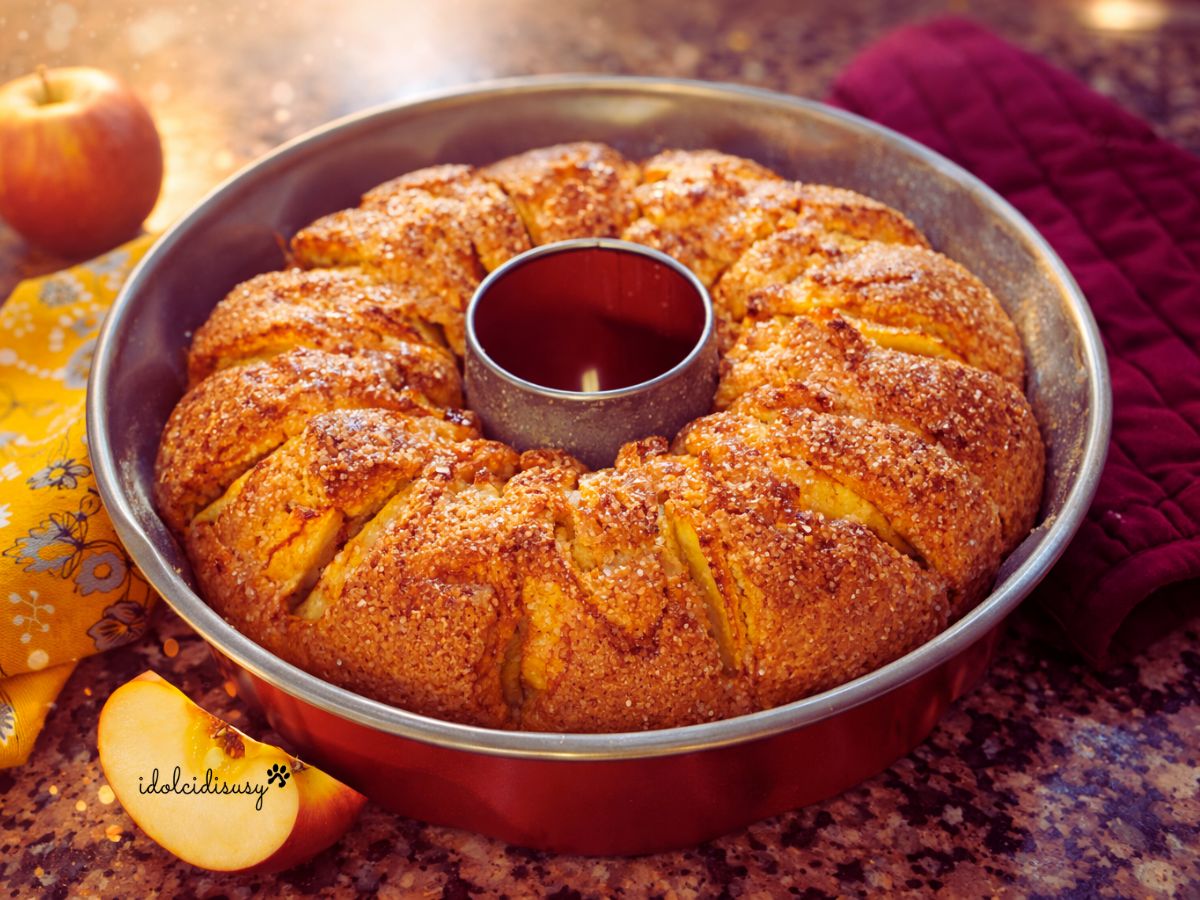 Rosca macia de maçã e avelã