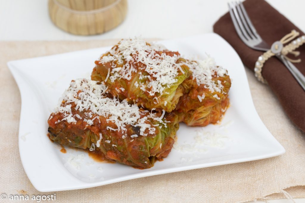 Rolinhos de Repolho, Gorgonzola e Azeitonas