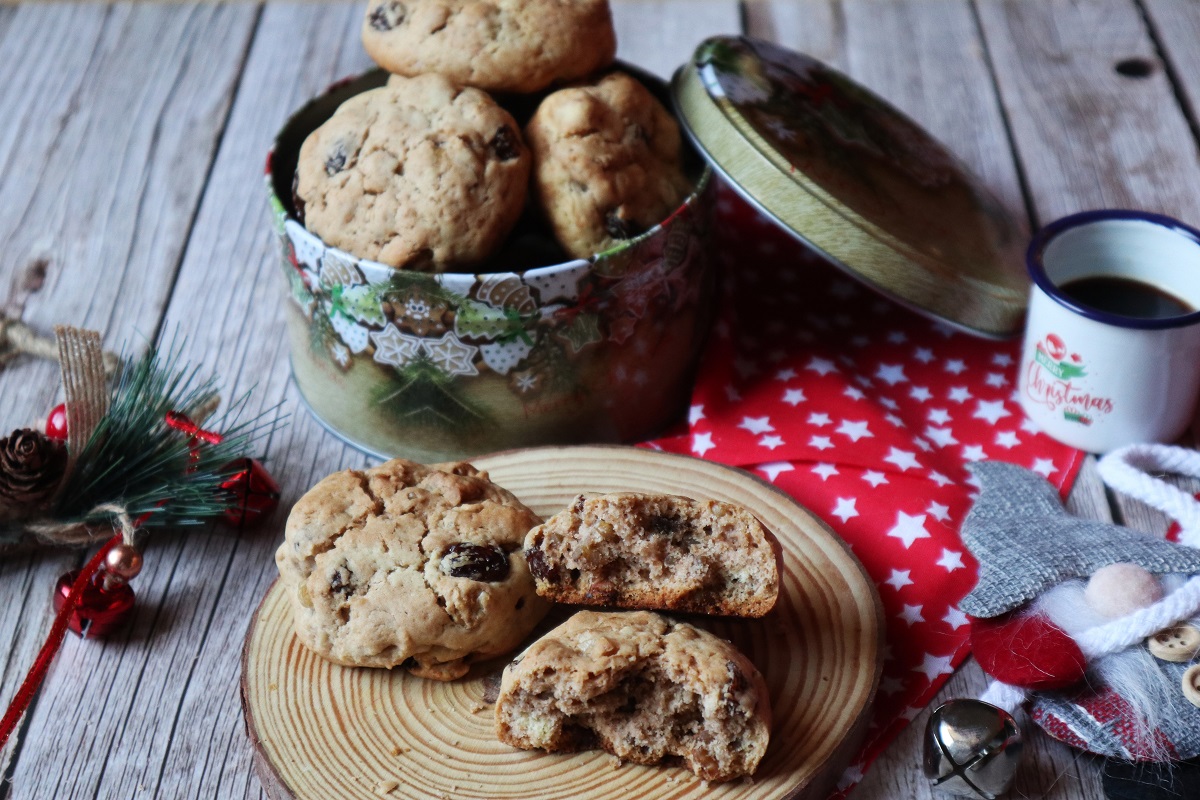 Biscoitos com passas e nozes