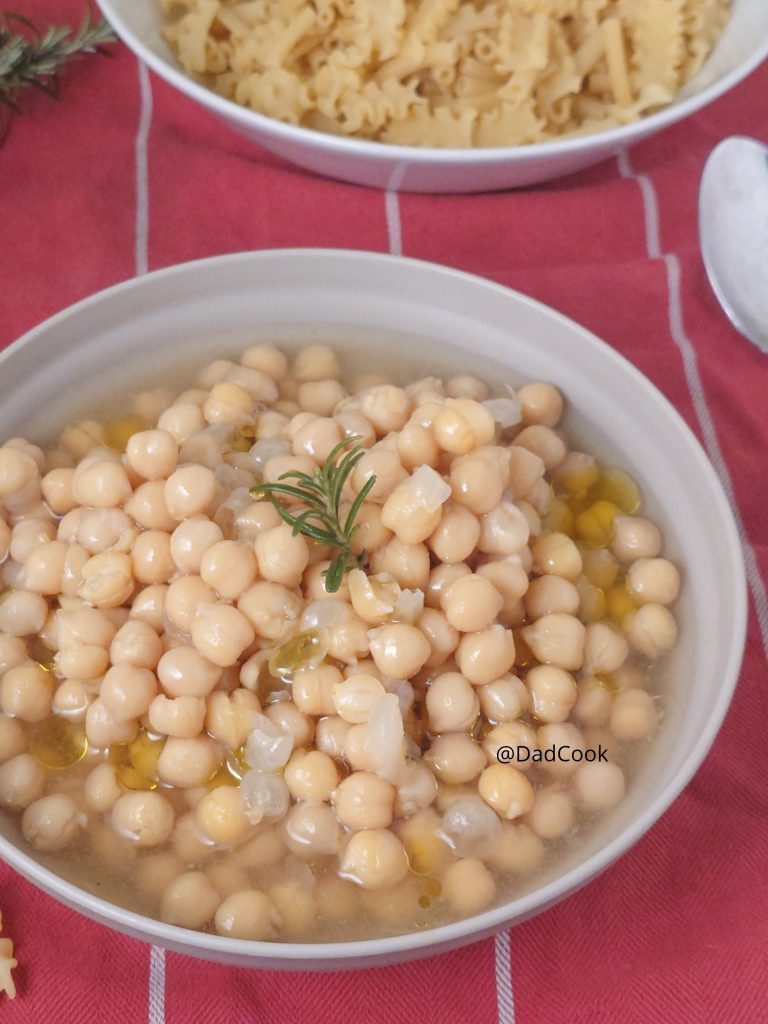 grão-de-bico-seco-cozido-macio-cremoso