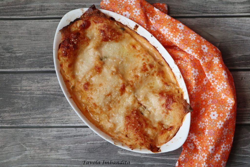 Lasanha ondulada com salmão e cogumelos