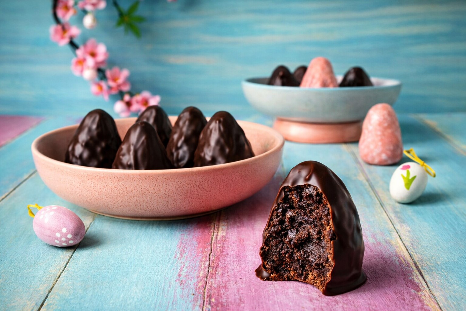 Ovinhos de chocolate e rum: os irresistíveis docinhos para celebrar a Páscoa com muita doçura.