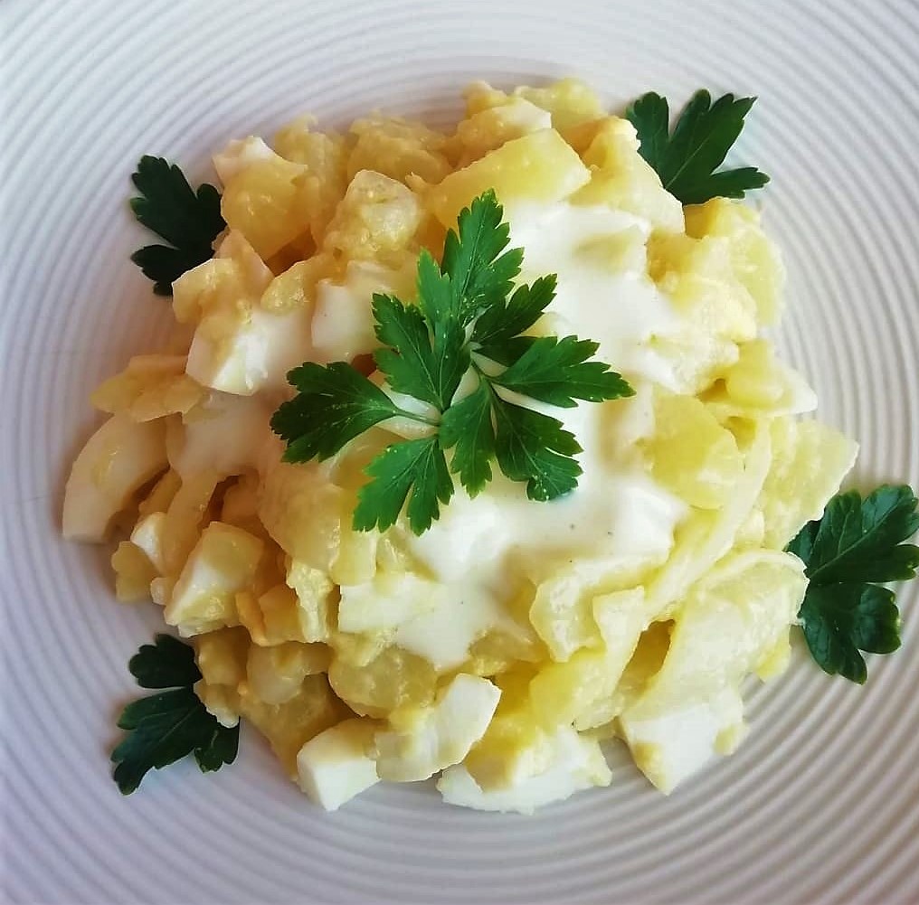 SALADA DE BATATAS