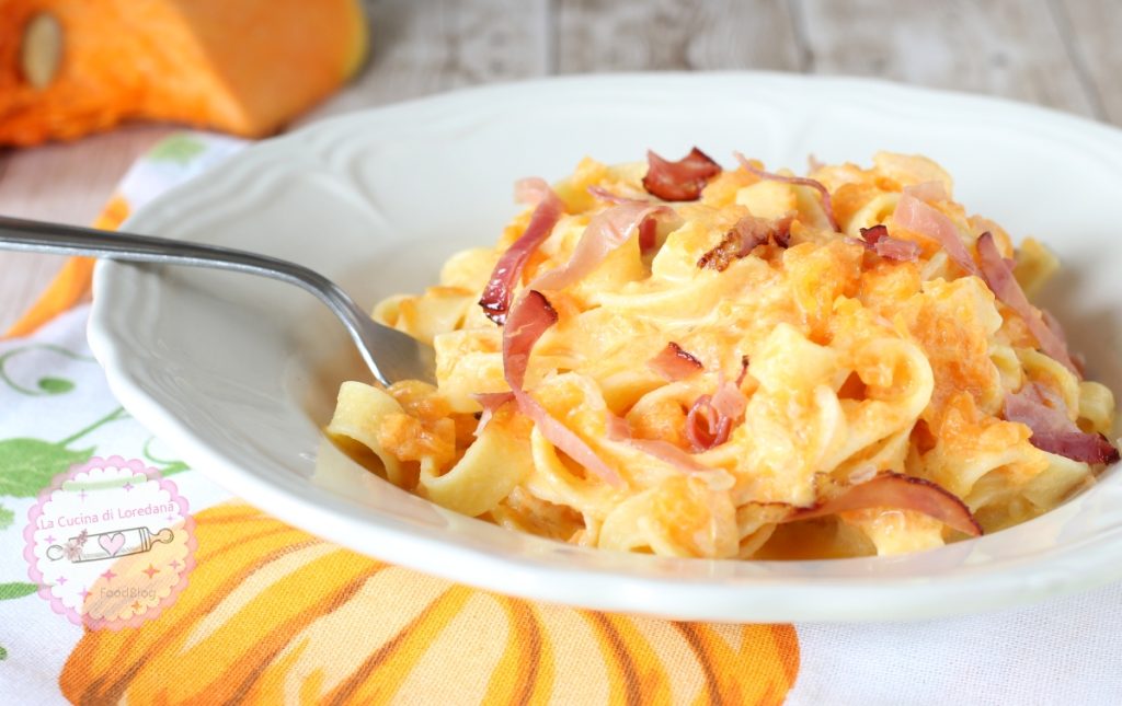 tagliatelle com abóbora e speck