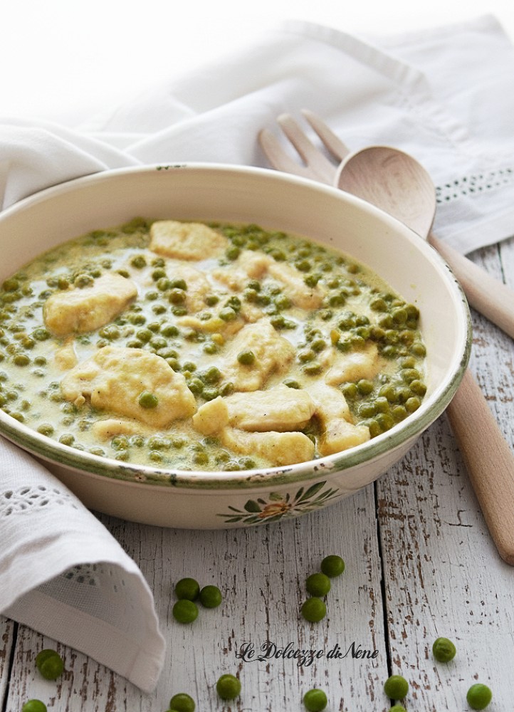 peito de frango com ervilhas