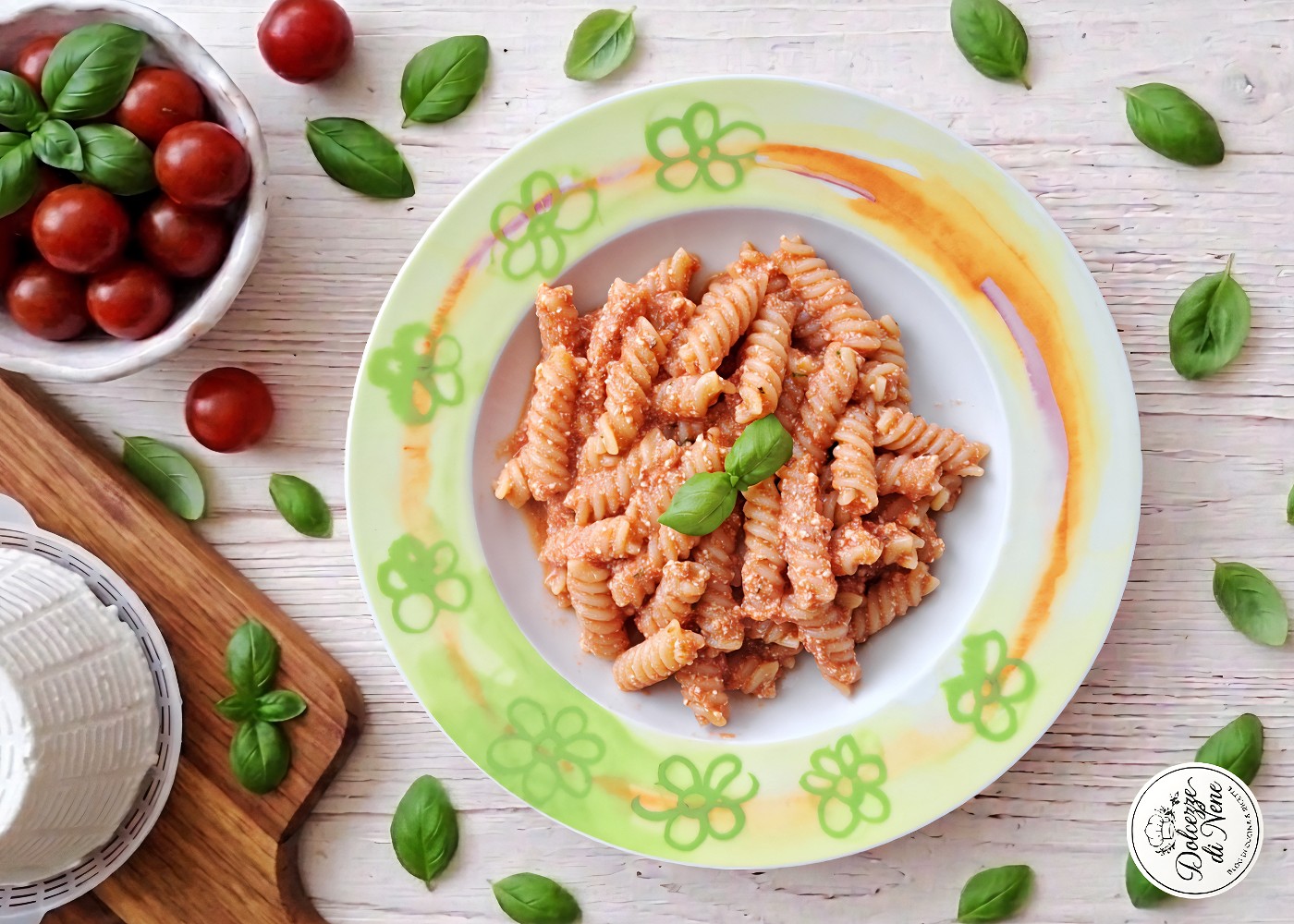 MASSA COM RICOTA E TOMATE