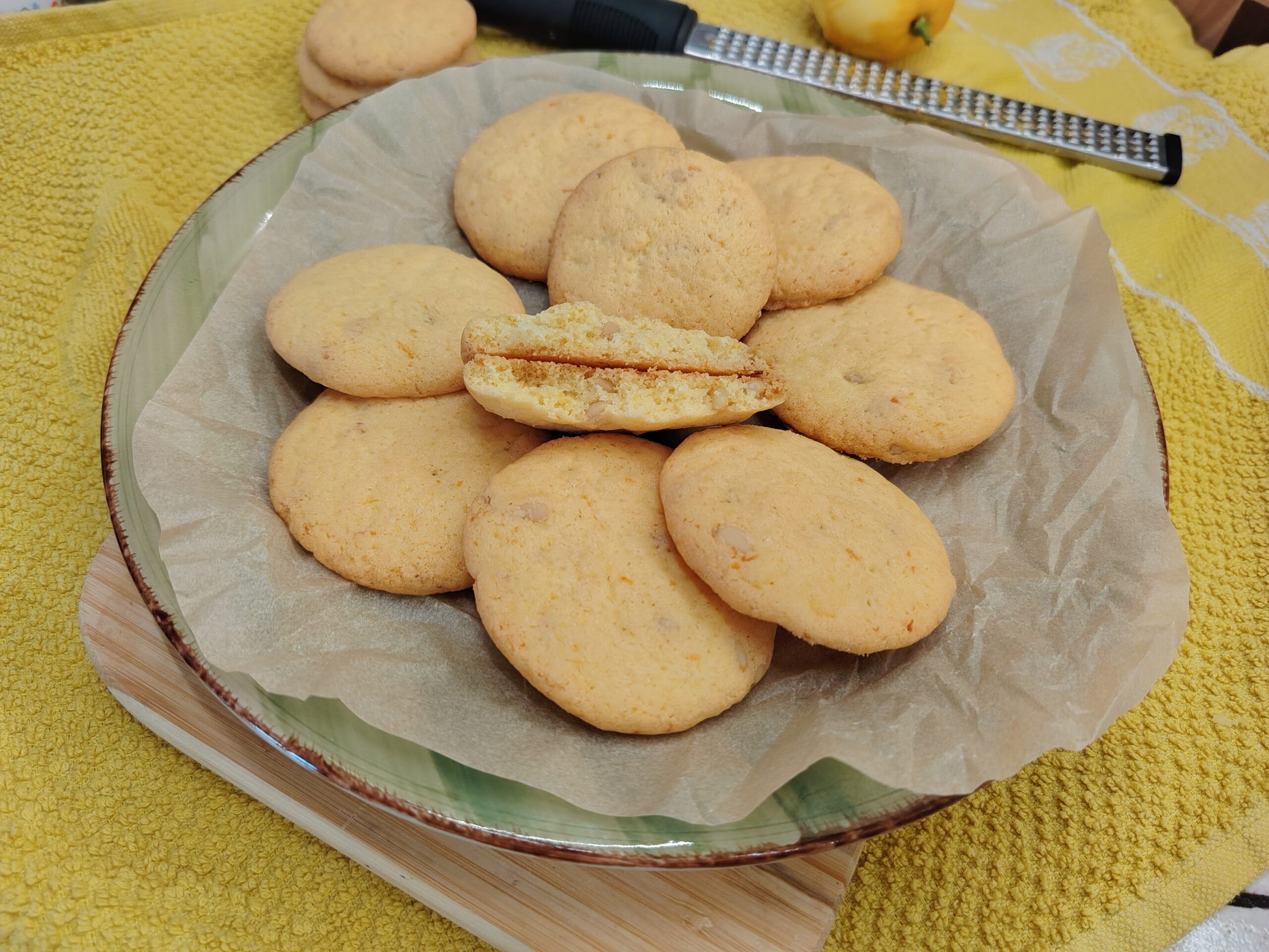 Biscoitos com farinha de arroz e pinhões