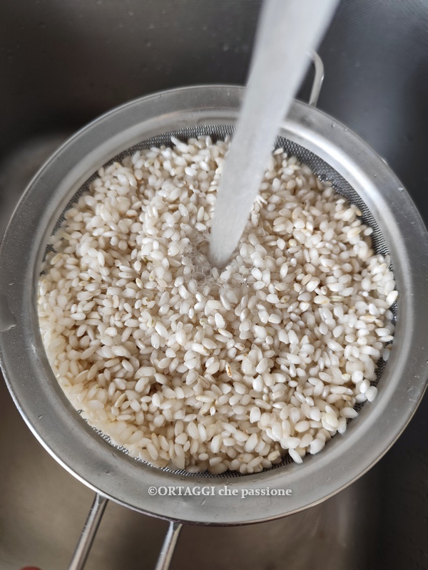 lavar o arroz em água