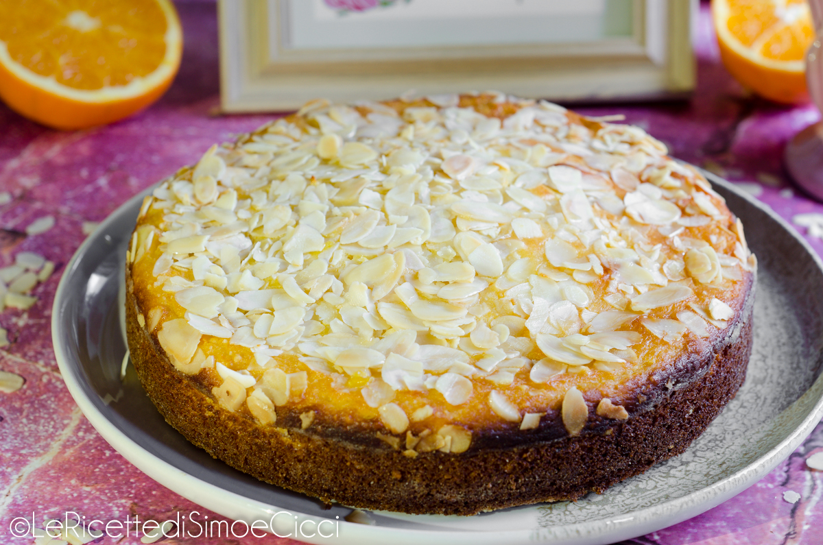 Bolo de ricota, amêndoas e cítricos