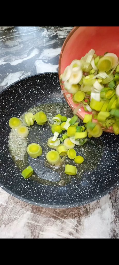 Cozinhando o alho-poró