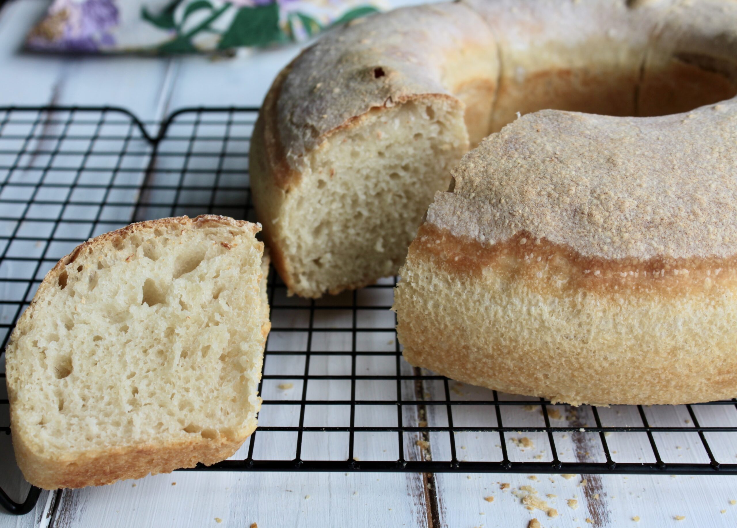 Pão com fermento natural fácil feito em casa