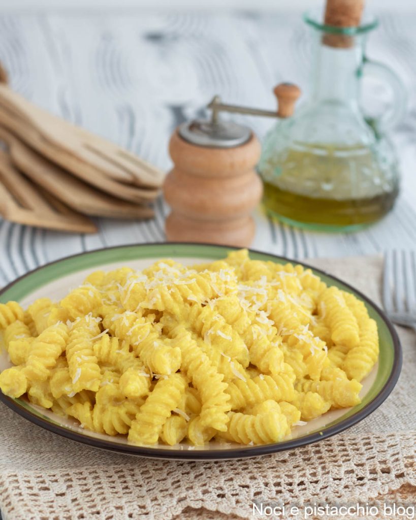 massa cremosa de couve-flor e açafrão