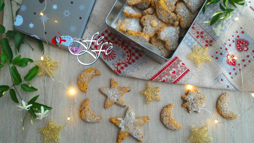 BISCOITOS DE AVEIA COM AVELÃS E GOTAS DE CHOCOLATE