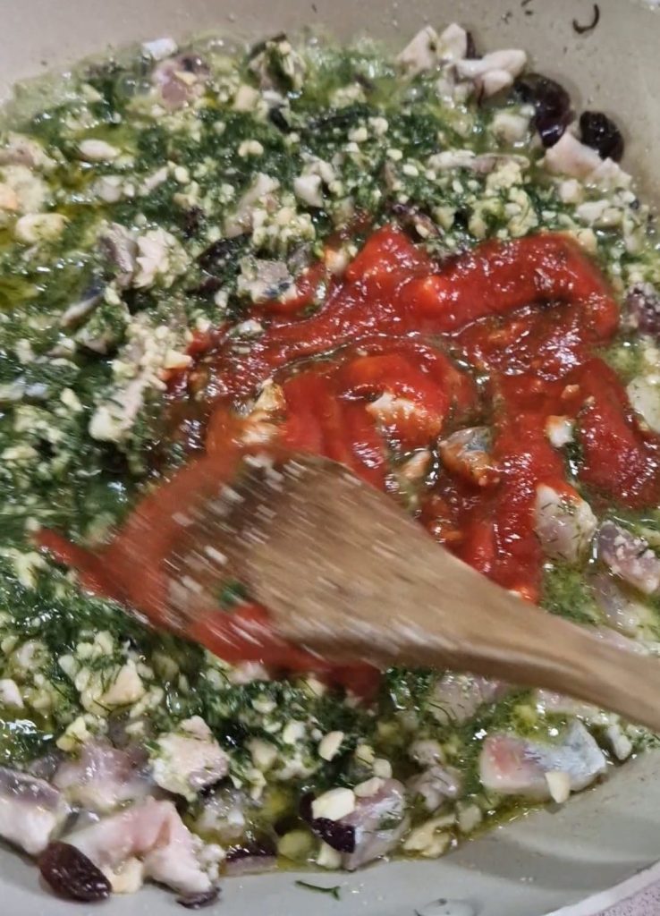 Macarrão com sardinhas