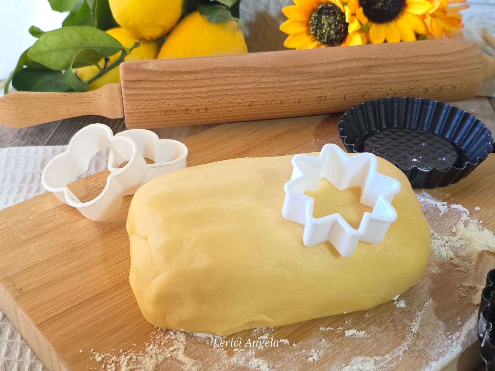 Massa frolla sedosa e fácil com açúcar de confeiteiro