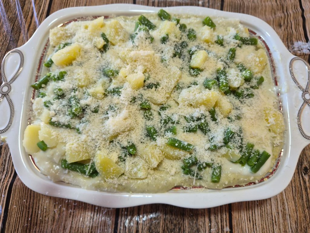 Lasanha ao Pesto com batatas e vagens: a receita da família perfumada de manjericão