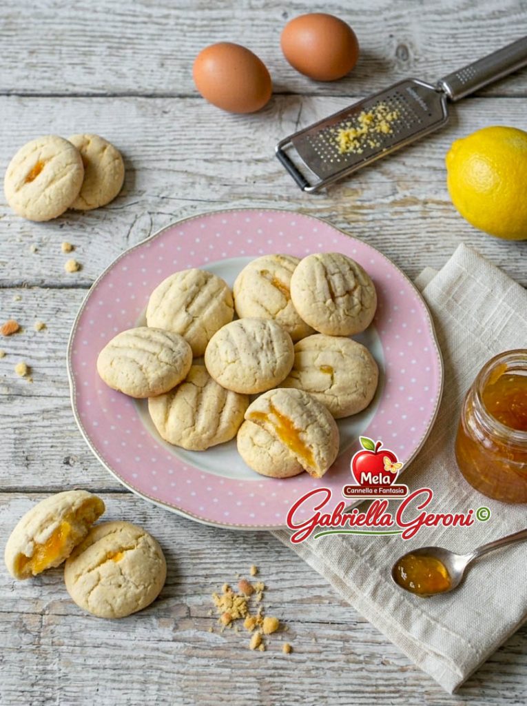 biscoitinhos sem glúten recheados com geleia
