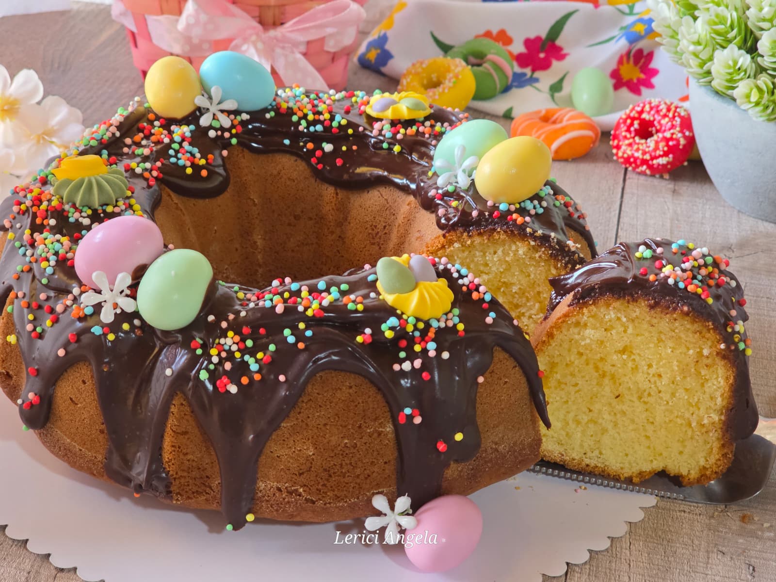 Rosca de Páscoa Glaceada ao Chocolate