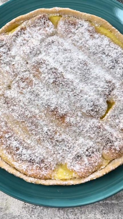 bolo de creme com biscoitos champanhe