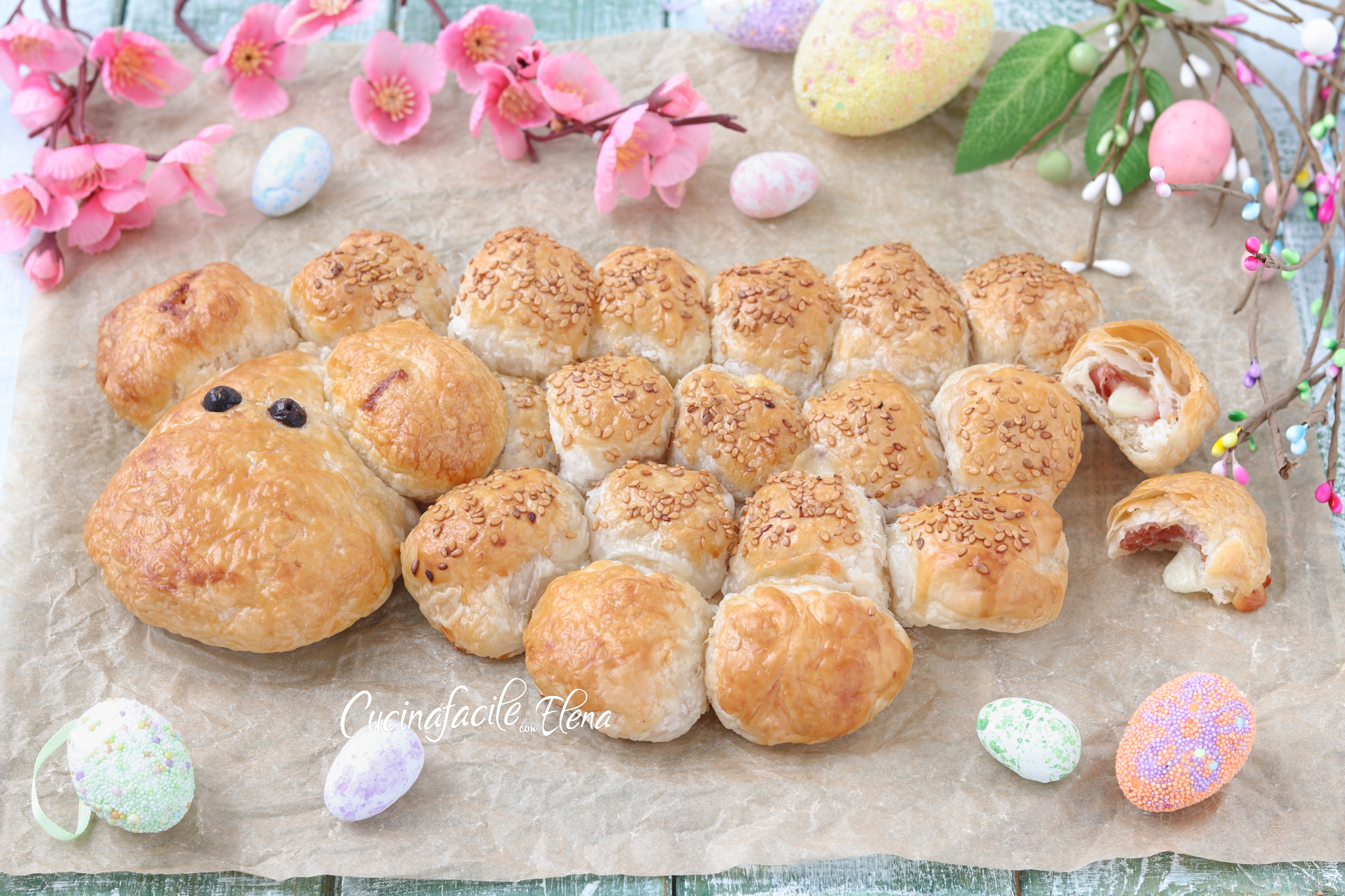 Cordeirinho de massa folhada salgado