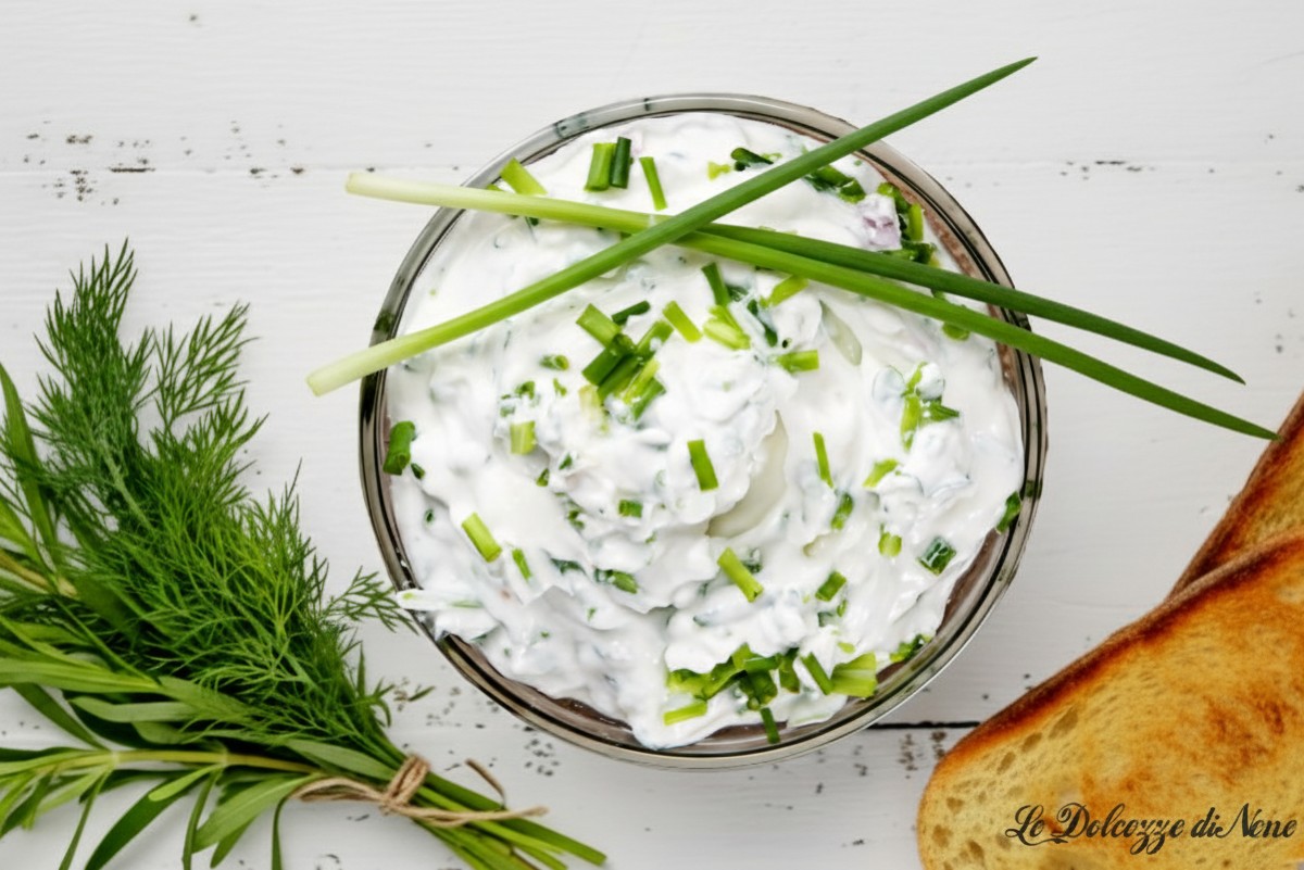 CREME DE QUEIJO COM ERVAS