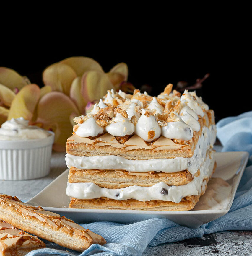 Doce de folhadinhas e creme de leite