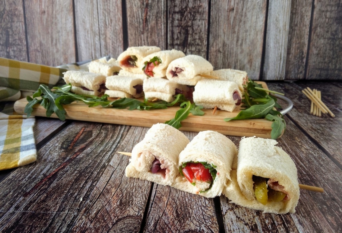 Espetinhos de tramezzini saborosos: finger food saboroso pra fazer rapidinho