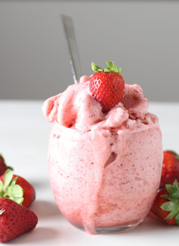 Crema fredda di fragole senza panna