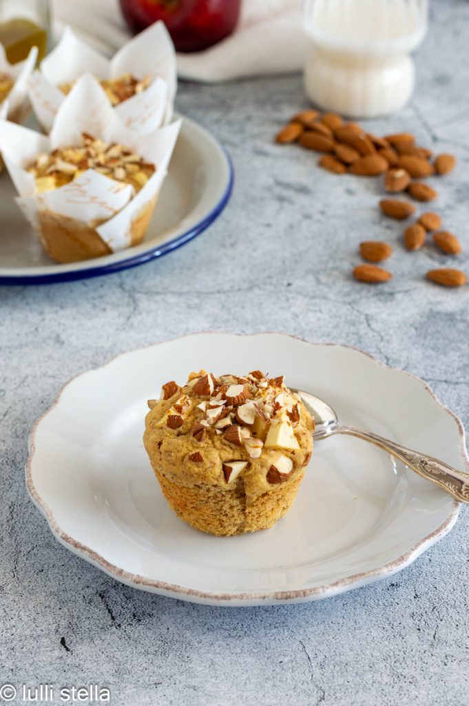muffin de limão e maçã sem glúten com farinhas naturais