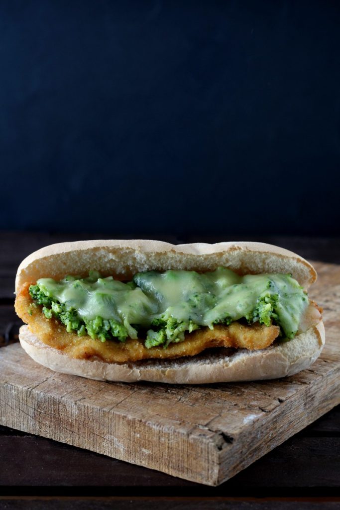 Sanduíche de brócolis com cotoletta