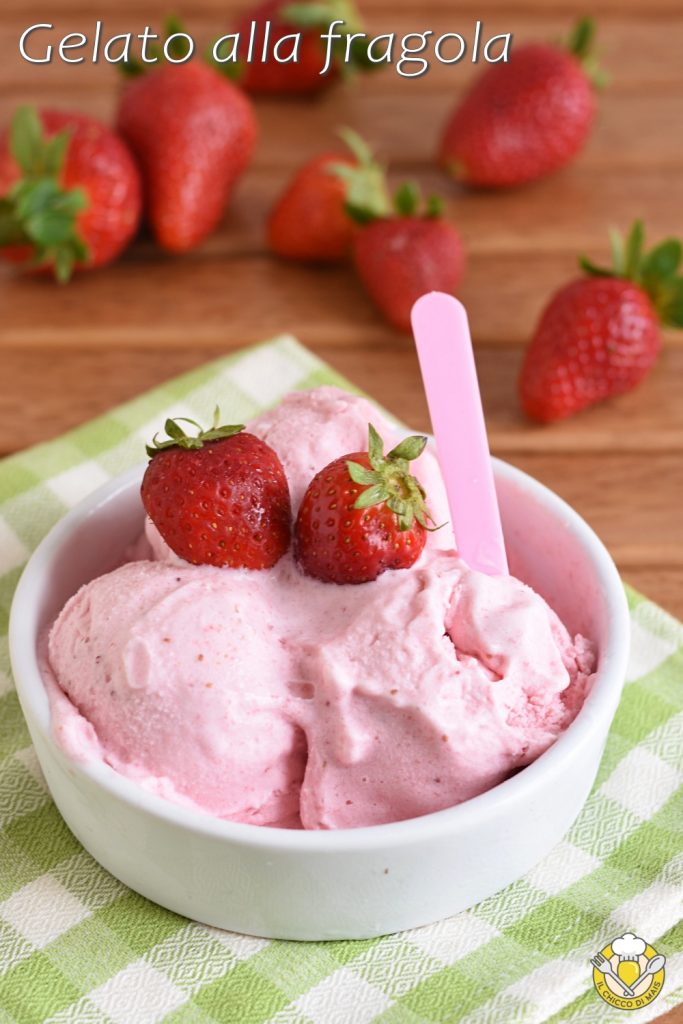 sorvete de morango cremoso com a máquina de sorvete sem ovos sem espessantes receita infalível Il Chicco di Mais