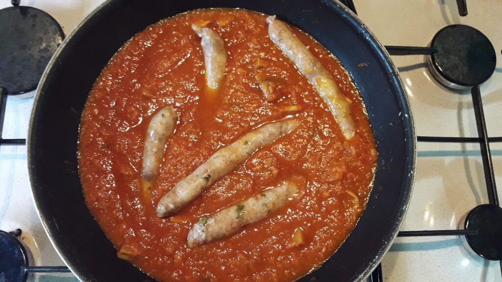 Pasta met de pittige worstsaus van opa