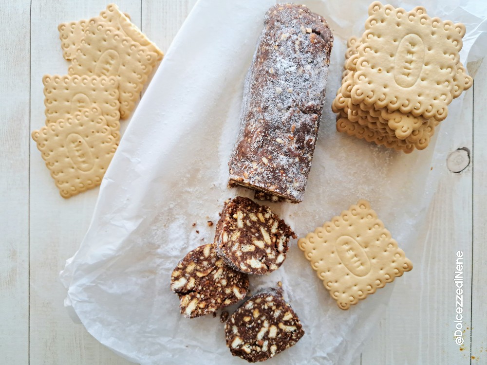 ZOETE SALAMI MET CHOCOLADE EN HAZELNOTEN