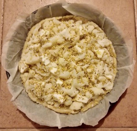 hartige taart met bloemkool en gorgonzola